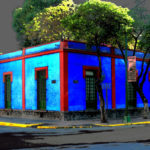 Дом, с облицованным фасадом голубого цвета