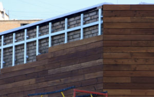 Как выглядит деревянный фасад