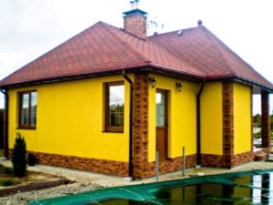 Пример красивого желтого фасада