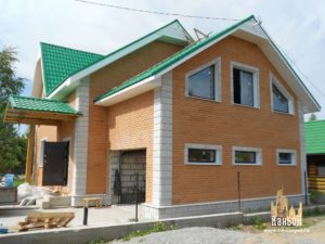 Отделка современного фасада с помощью коричневвого цвета