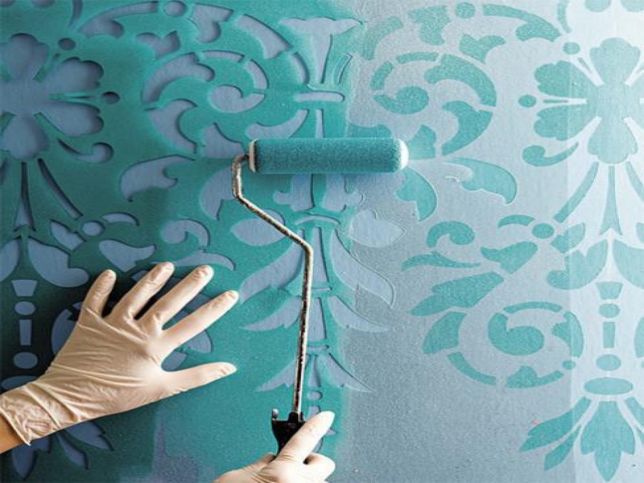 Можно ли красить дерево водоэмульсионной краской. Декоративная окраска стен. Оригинально покрасить стены. Декоративное окрашивание стен. Трафареты для окраски стен.
