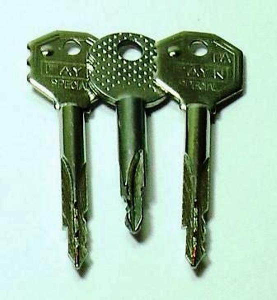 4 с замками с ключами. Ключ ul-4 замок дверной. Крестообразный ключ CT 166. Крестовой ключ kr22. Ключ от замка ИЭК 22.