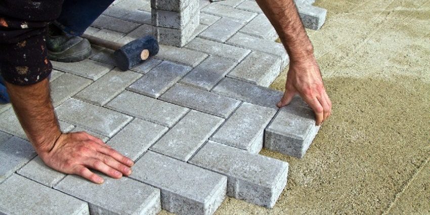Чем вывести цемент с тротуарной плитки